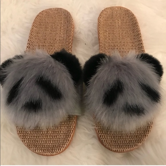 Shoes - Grey Panda Slippers. Size 37-38
